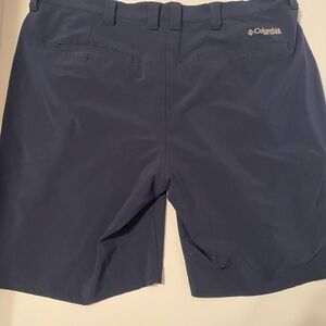 Columbia Men's Dark Blue Performance Athletic Shorts